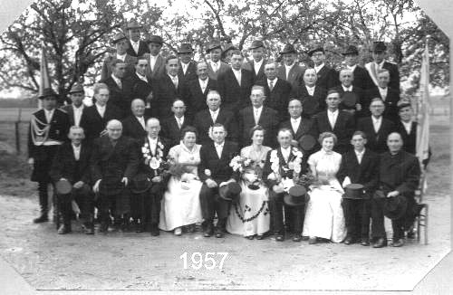 1957_1.JPG (33922 Byte)