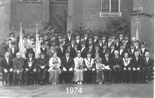 1974_1.jpg (23290 Byte)