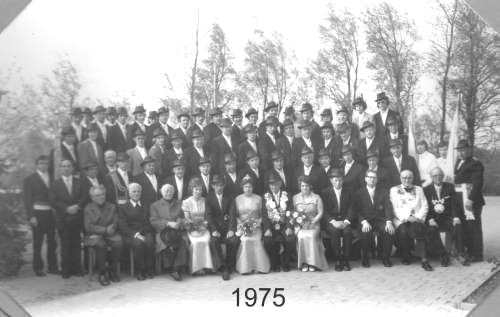 1975_1.jpg (22132 Byte)